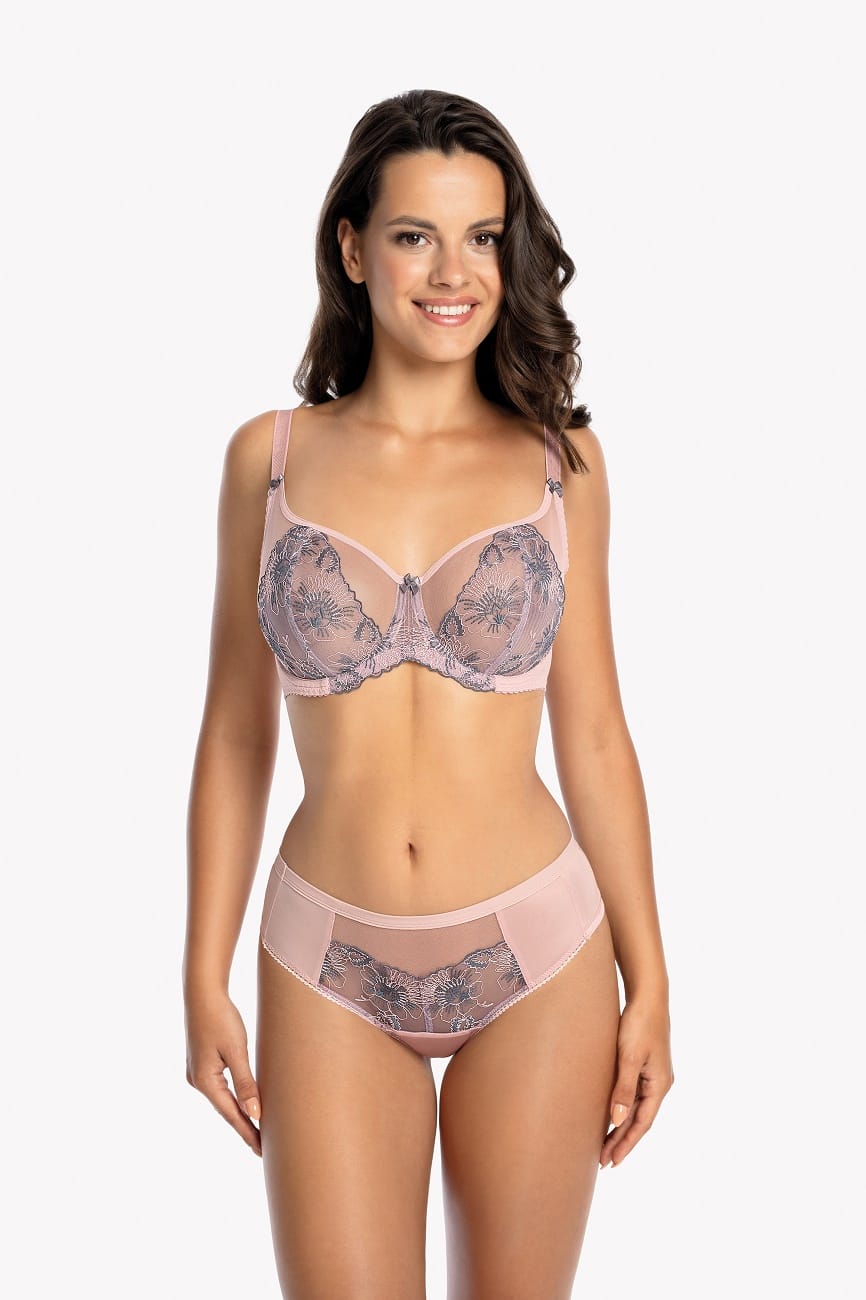 BIUSTONOSZ_GAIA_1102_SARAH