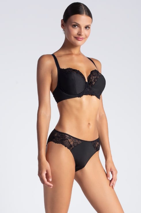 BIUSTONOSZ_GATTA_GWEN