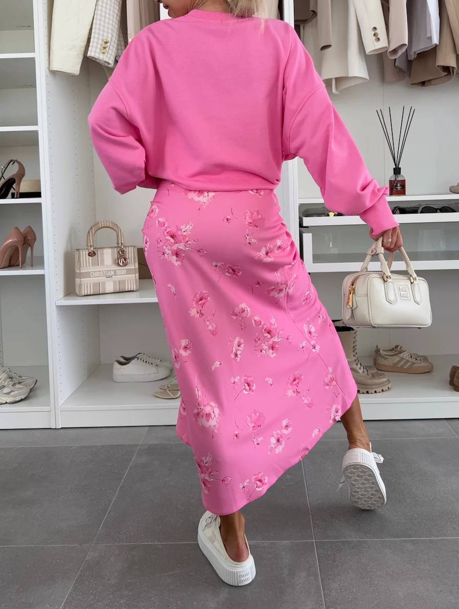 Bluza damska, najmodniejszy kolor - obrazek 3