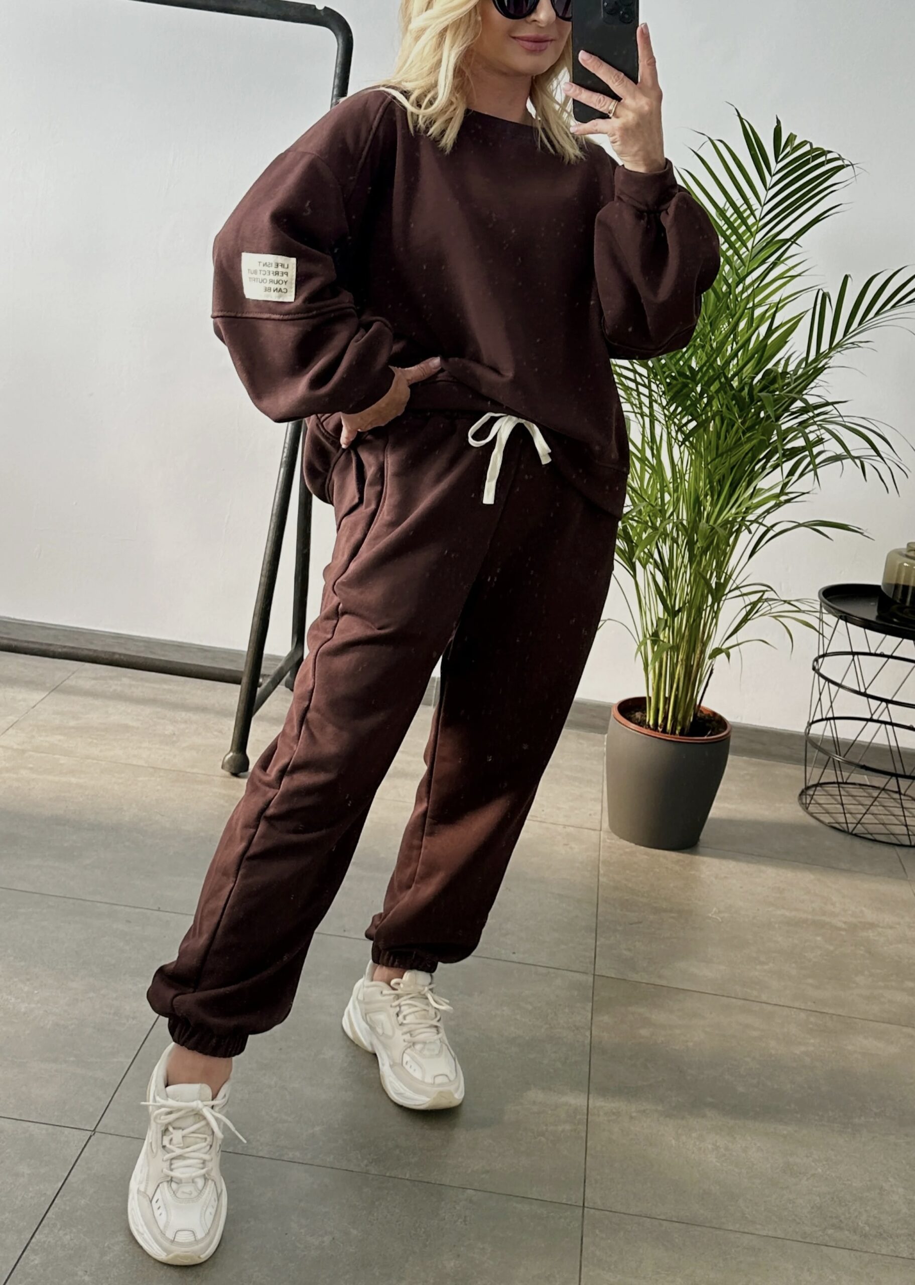 Komplet dresowy czekoladowy - obrazek 2