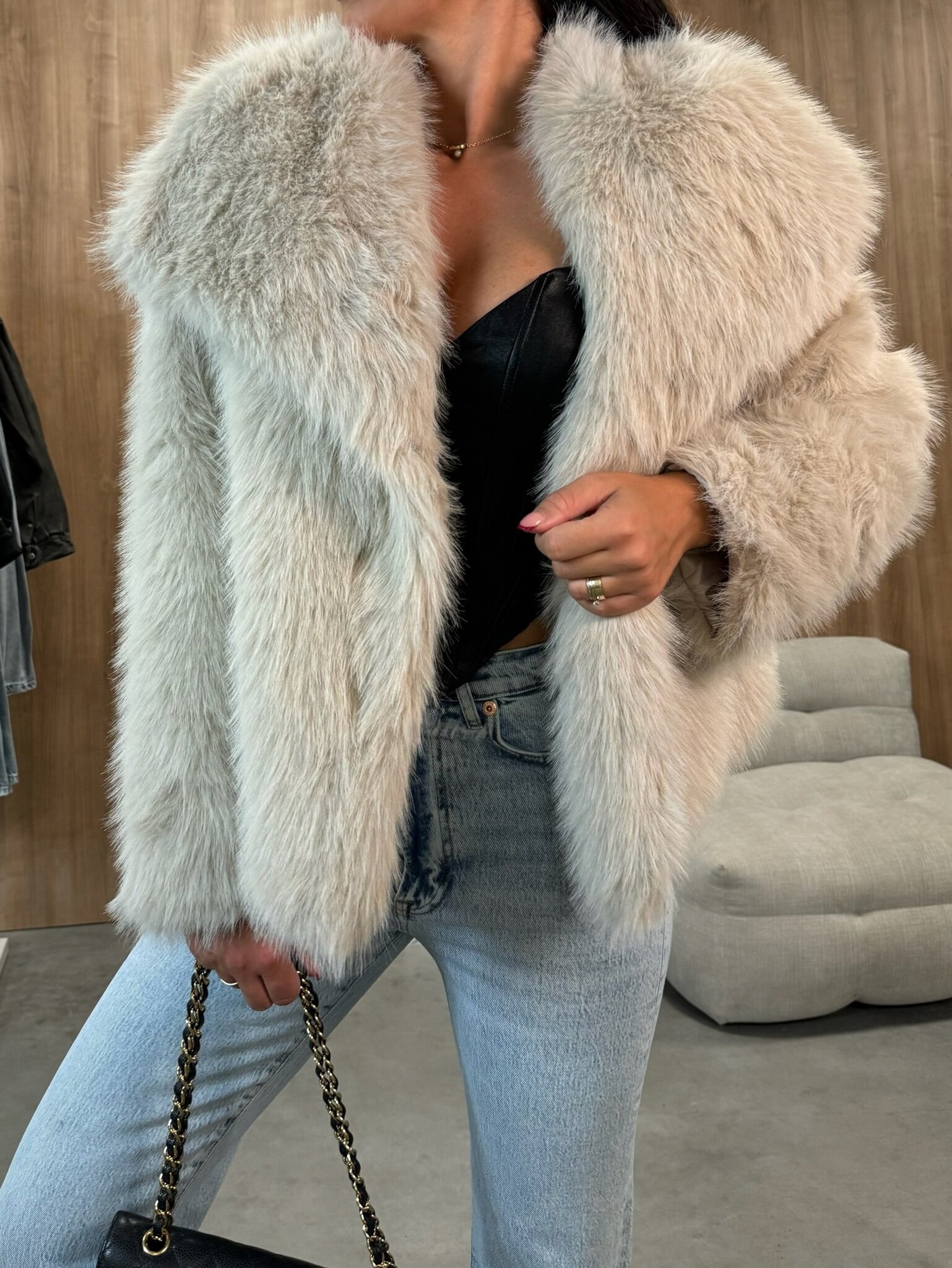 Futro z kołnierzem beżowe i czekoladowe