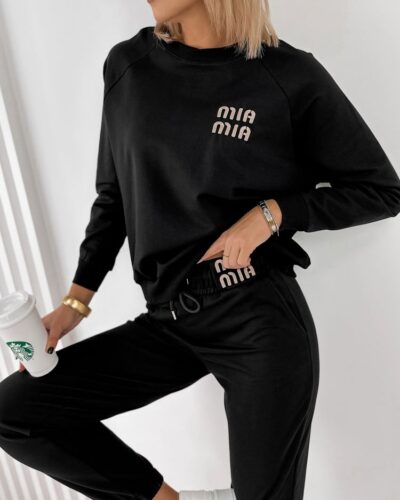 Komplet dresowy z ozdobnym napisem